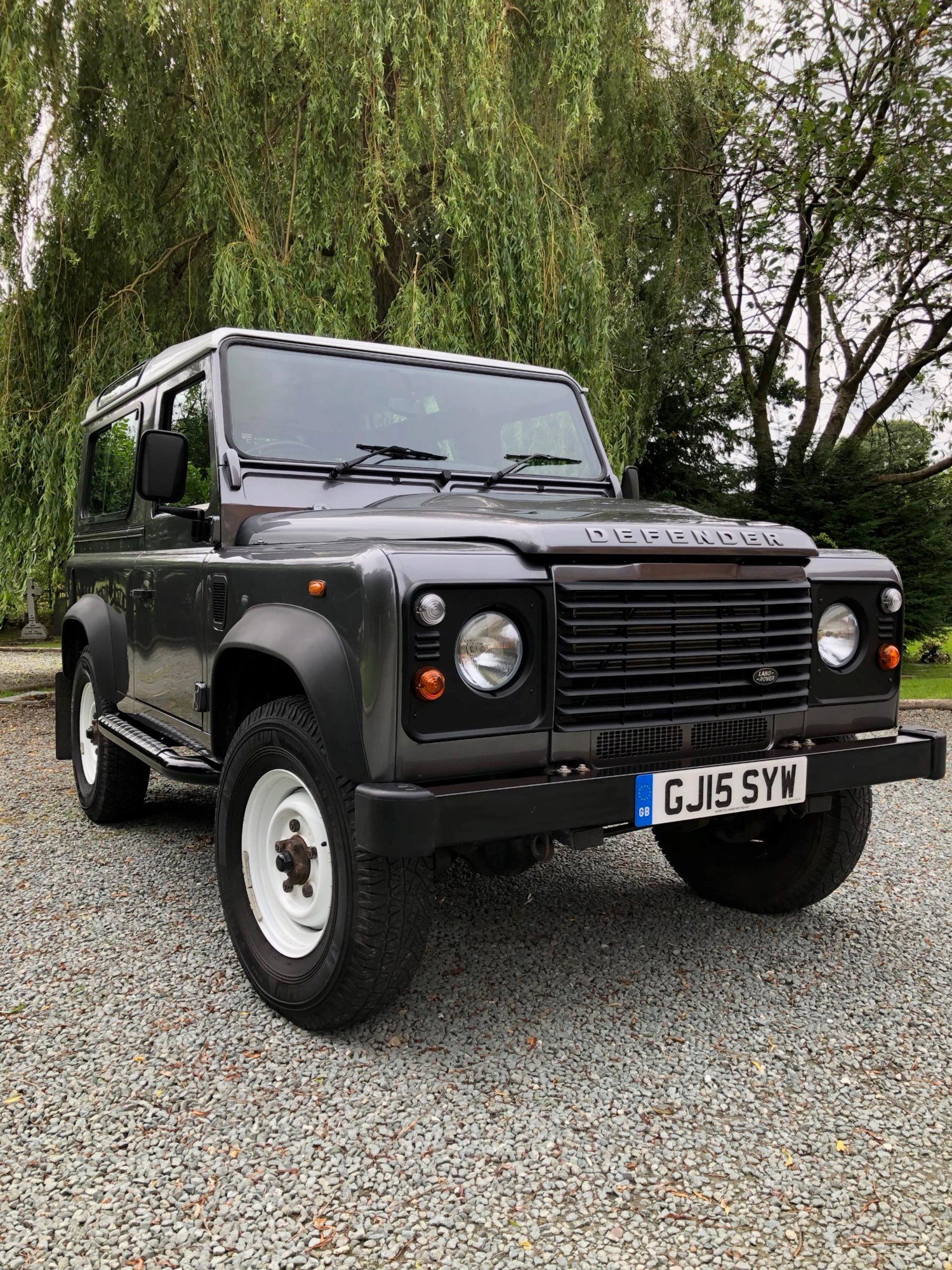 Land Rover Defender Listing Image