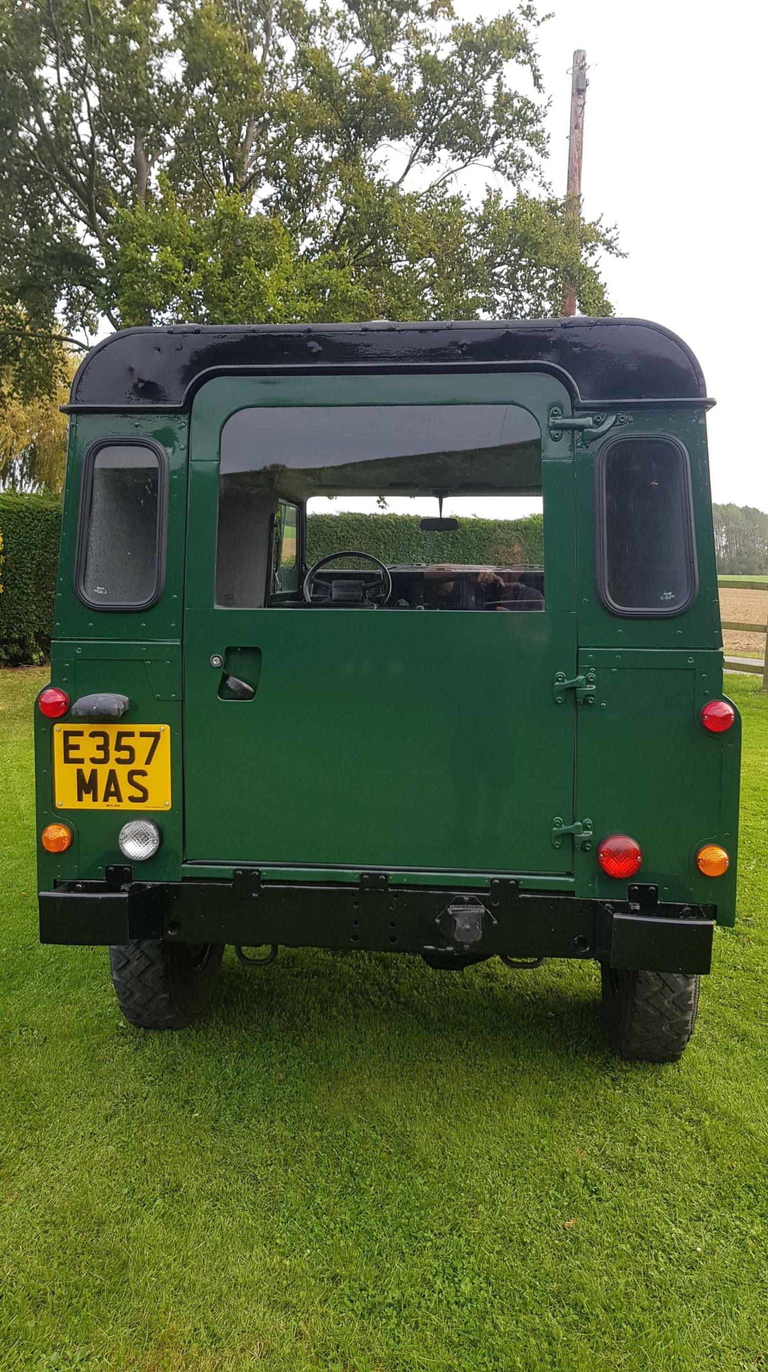 Land Rover Defender 110 Listing Image