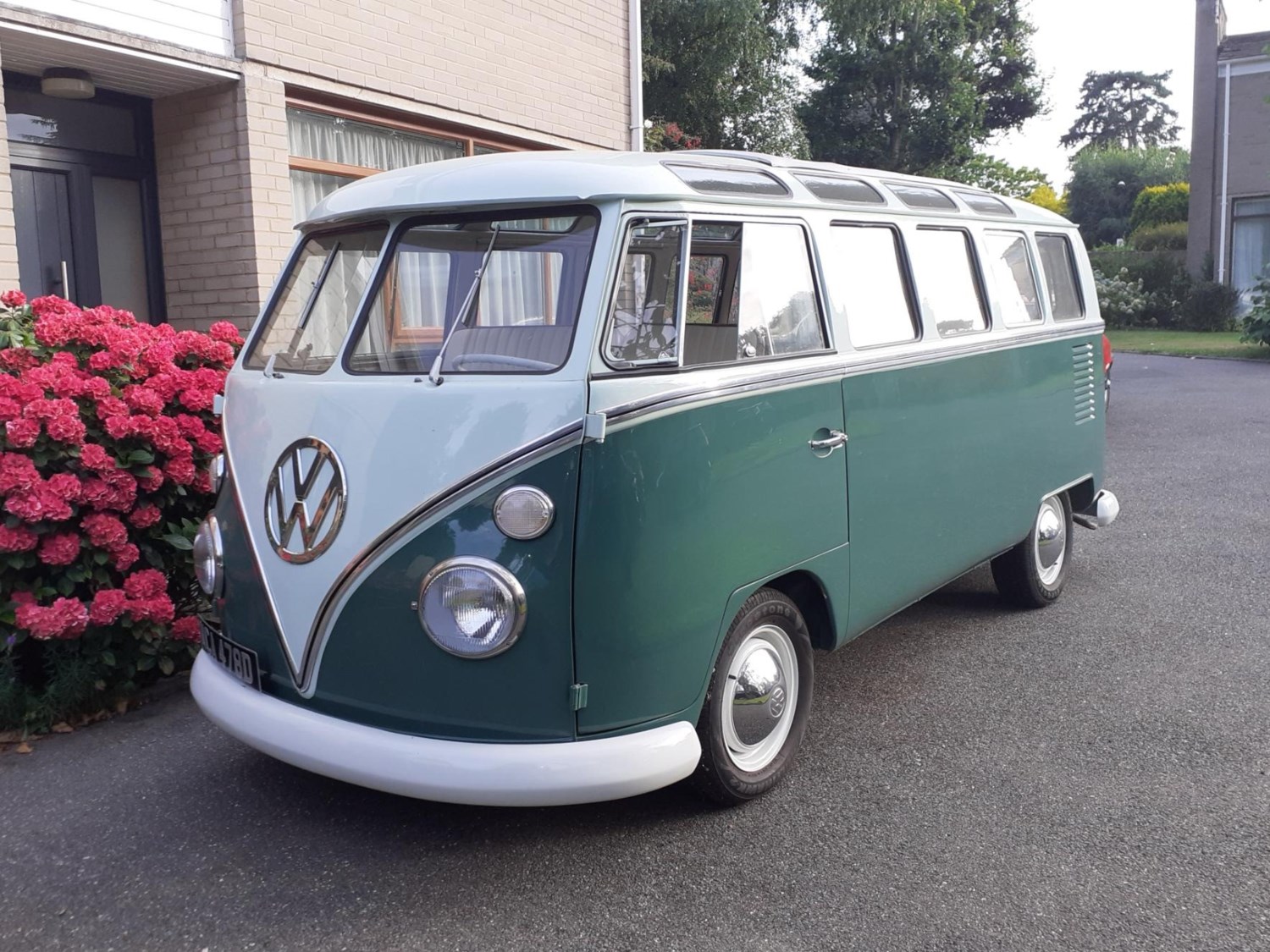 Volkswagen Transporter Listing Image