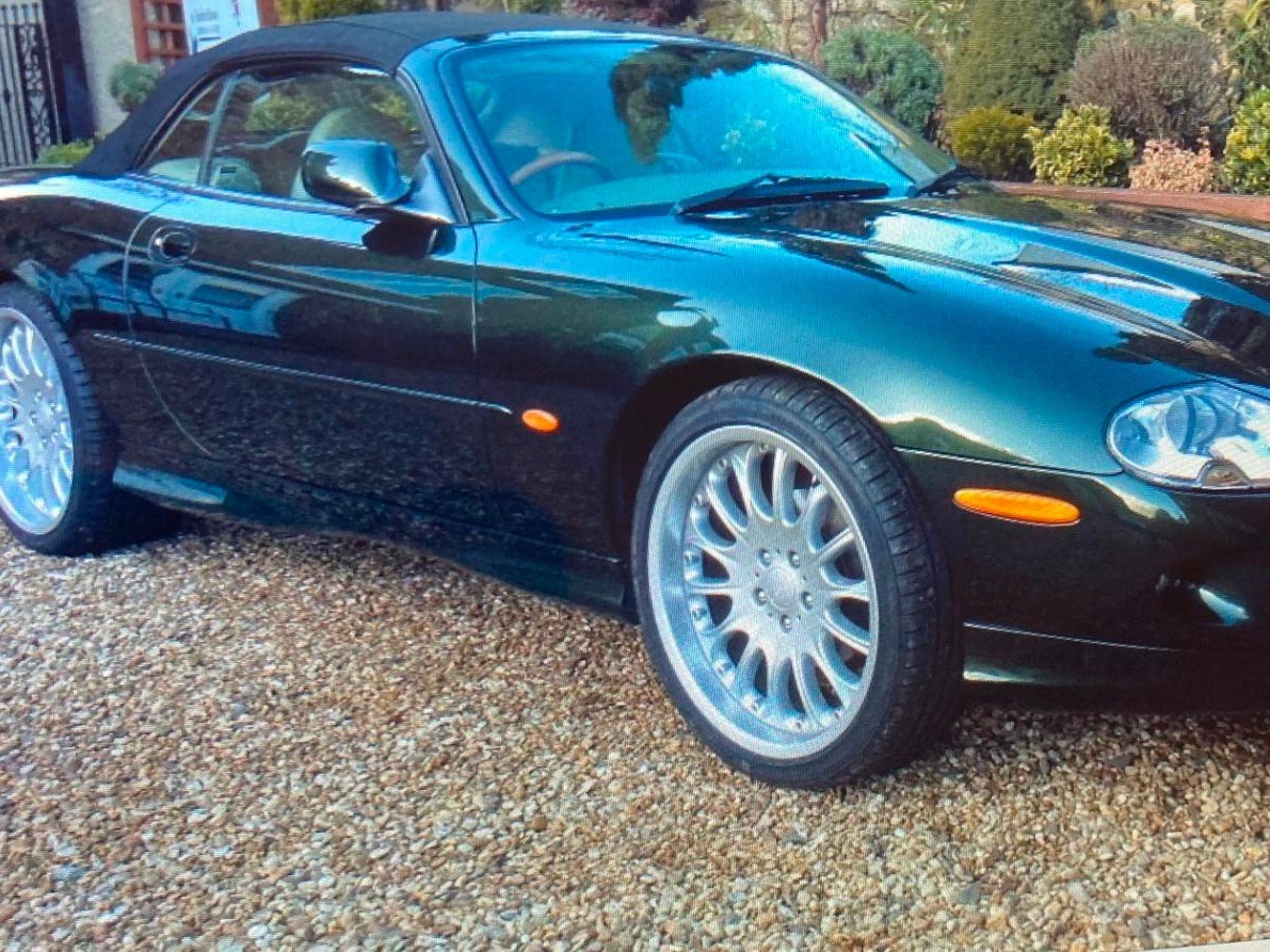 Jaguar XK8 Listing Image