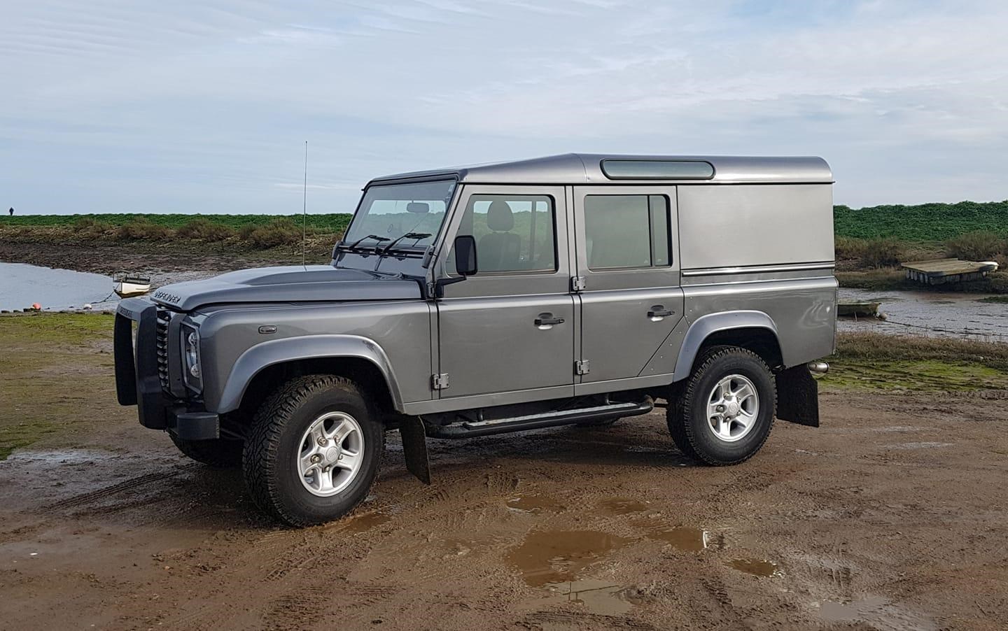 Land Rover Defender Listing Image