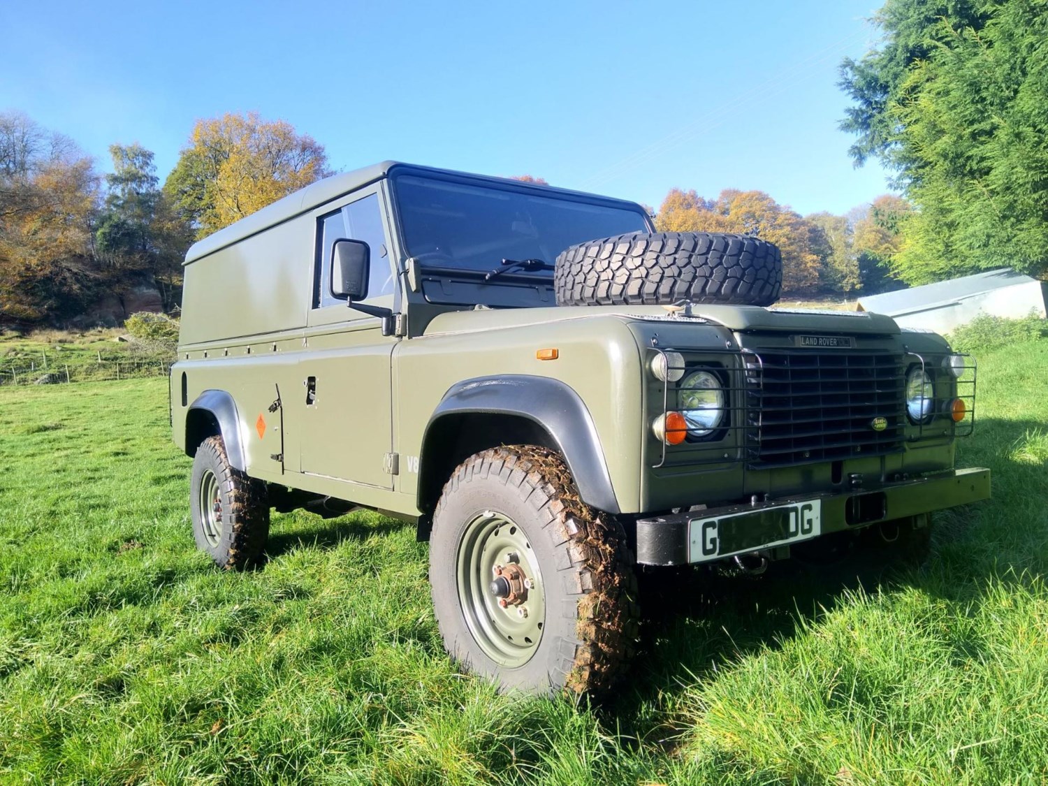 Land Rover Defender Listing Image