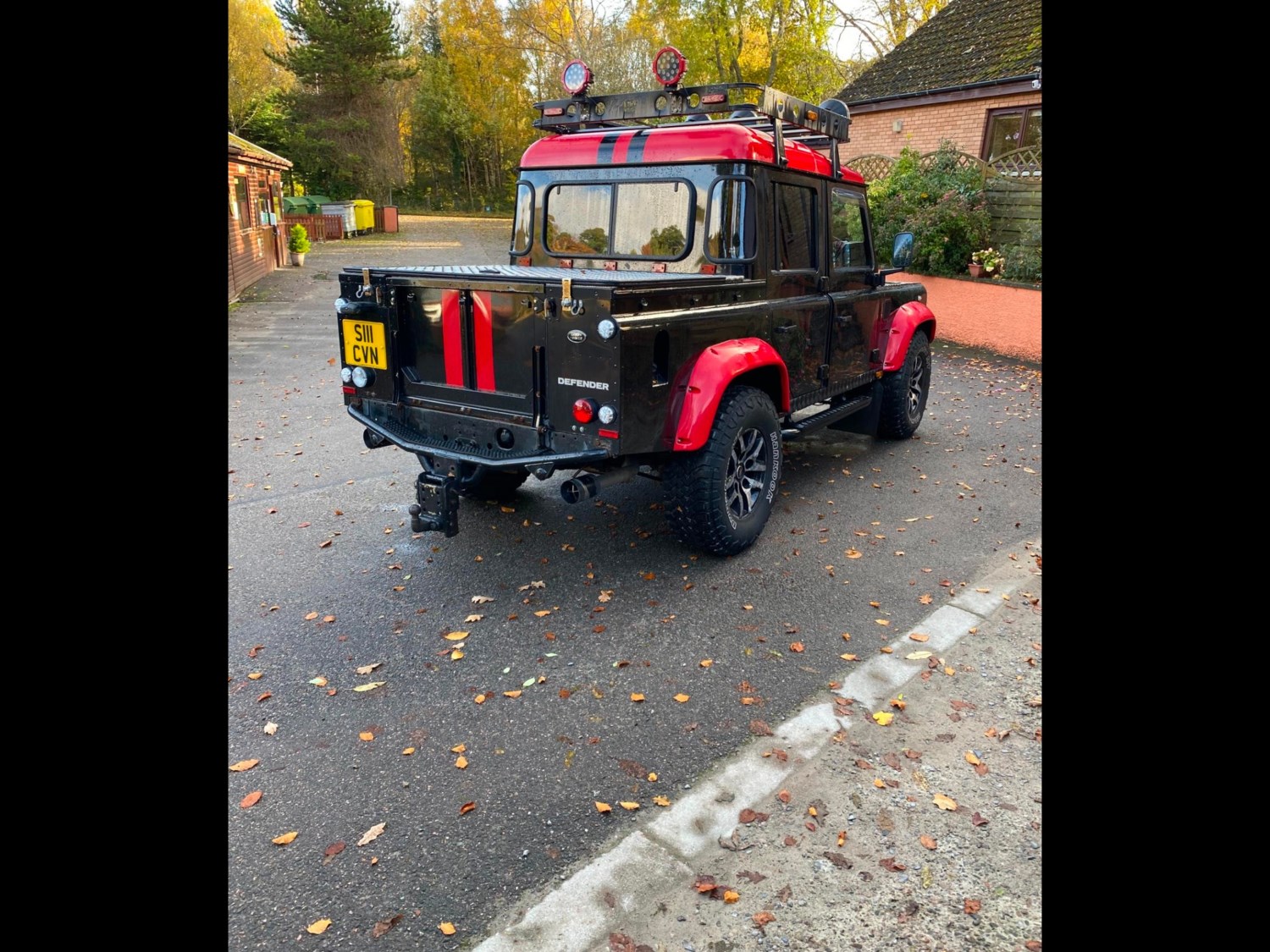 Land Rover Defender Listing Image