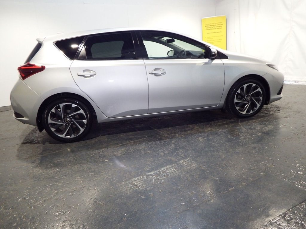 Toyota Auris Listing Image