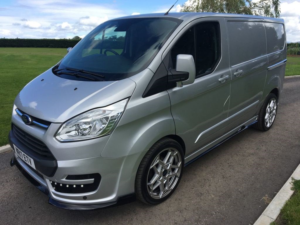 Ford Transit Custom Listing Image