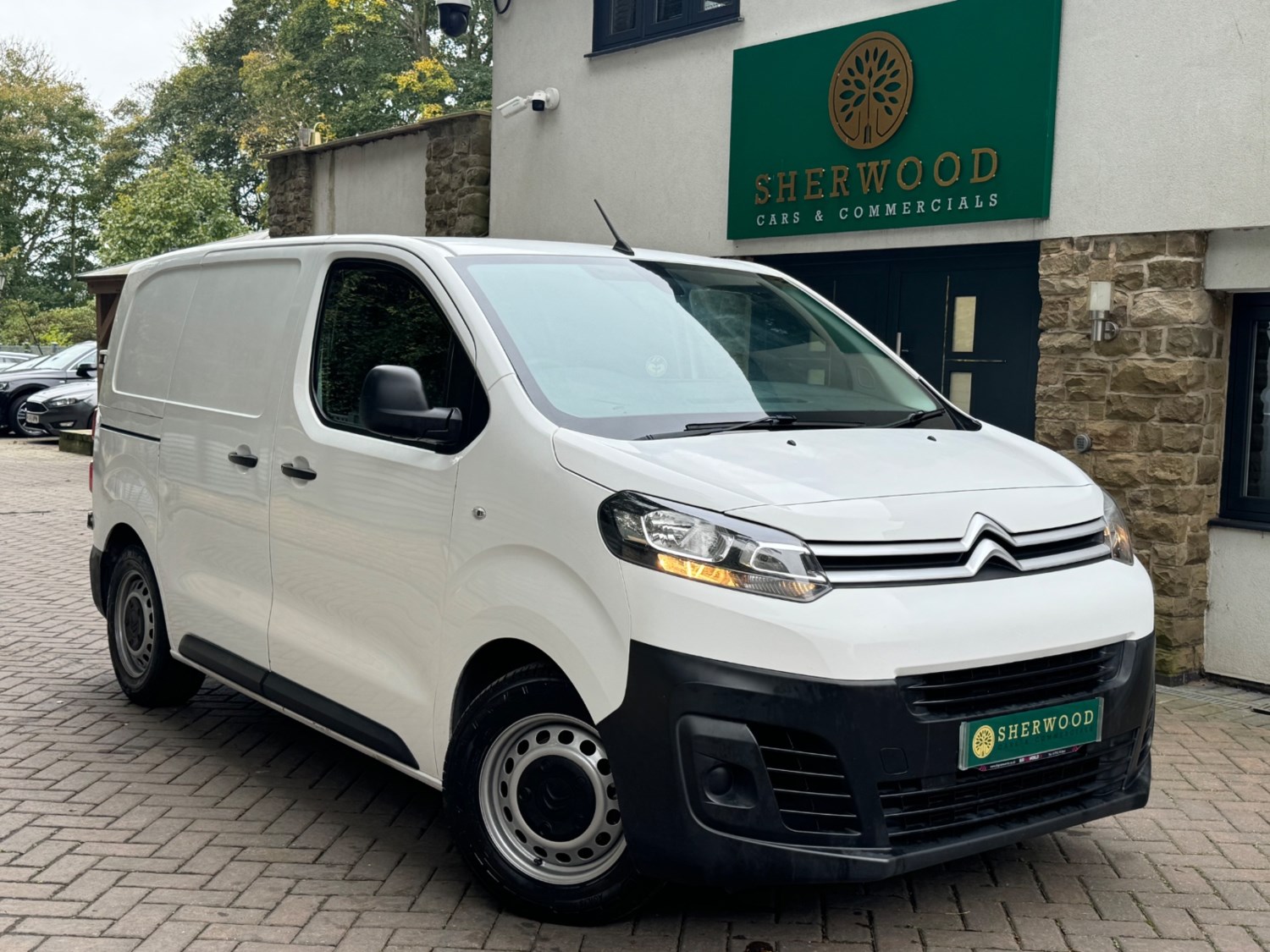 Citroen Dispatch Listing Image