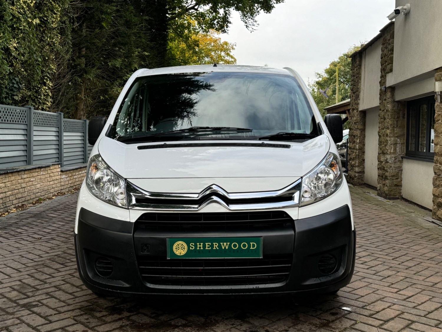 Citroen Dispatch Listing Image