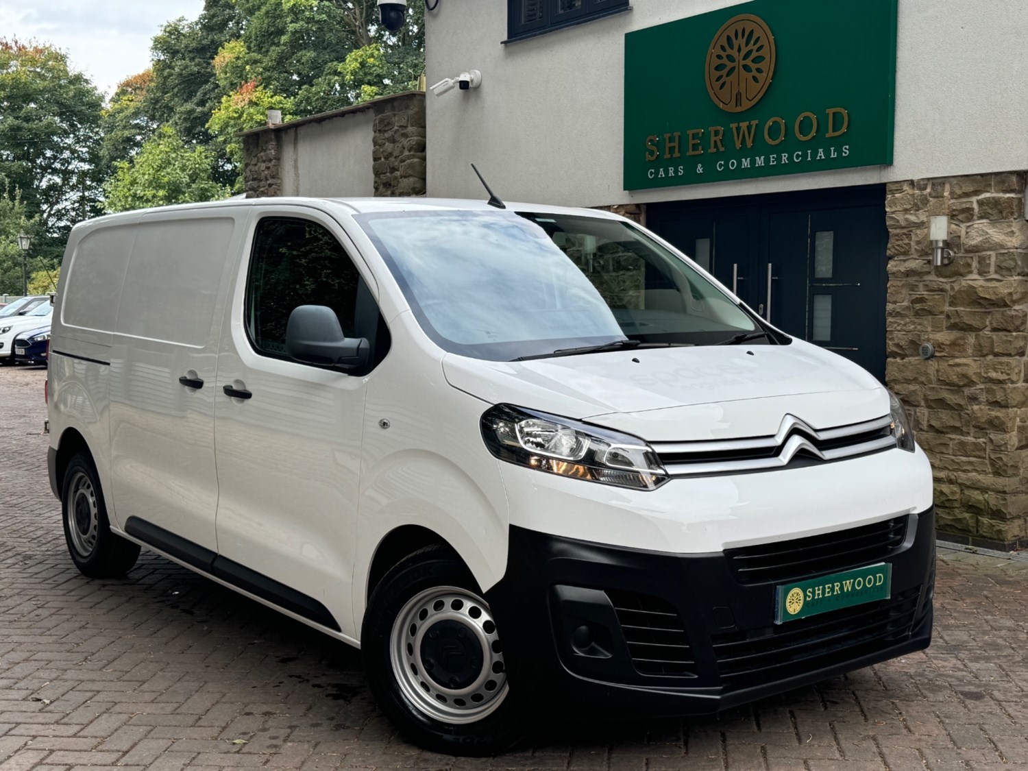 Citroen Dispatch Listing Image