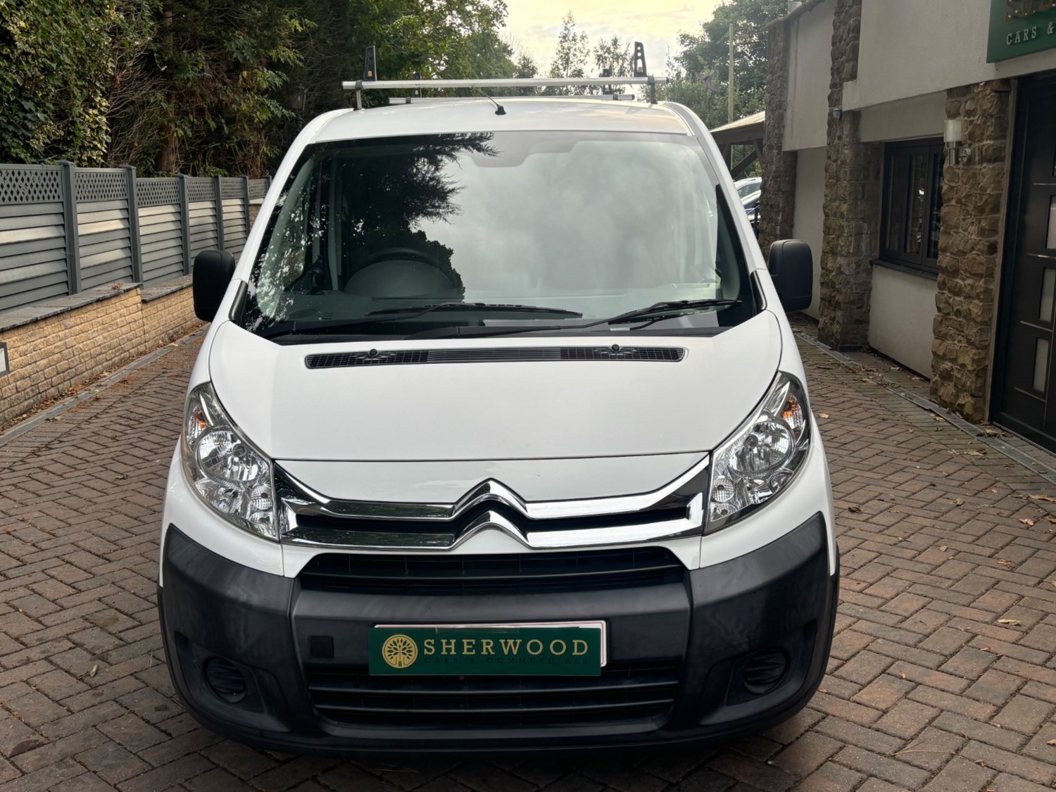 Citroen Dispatch Listing Image