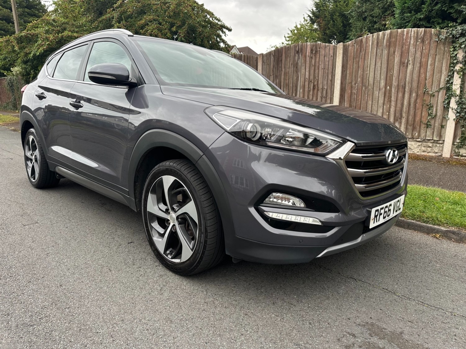 Hyundai TUCSON Listing Image