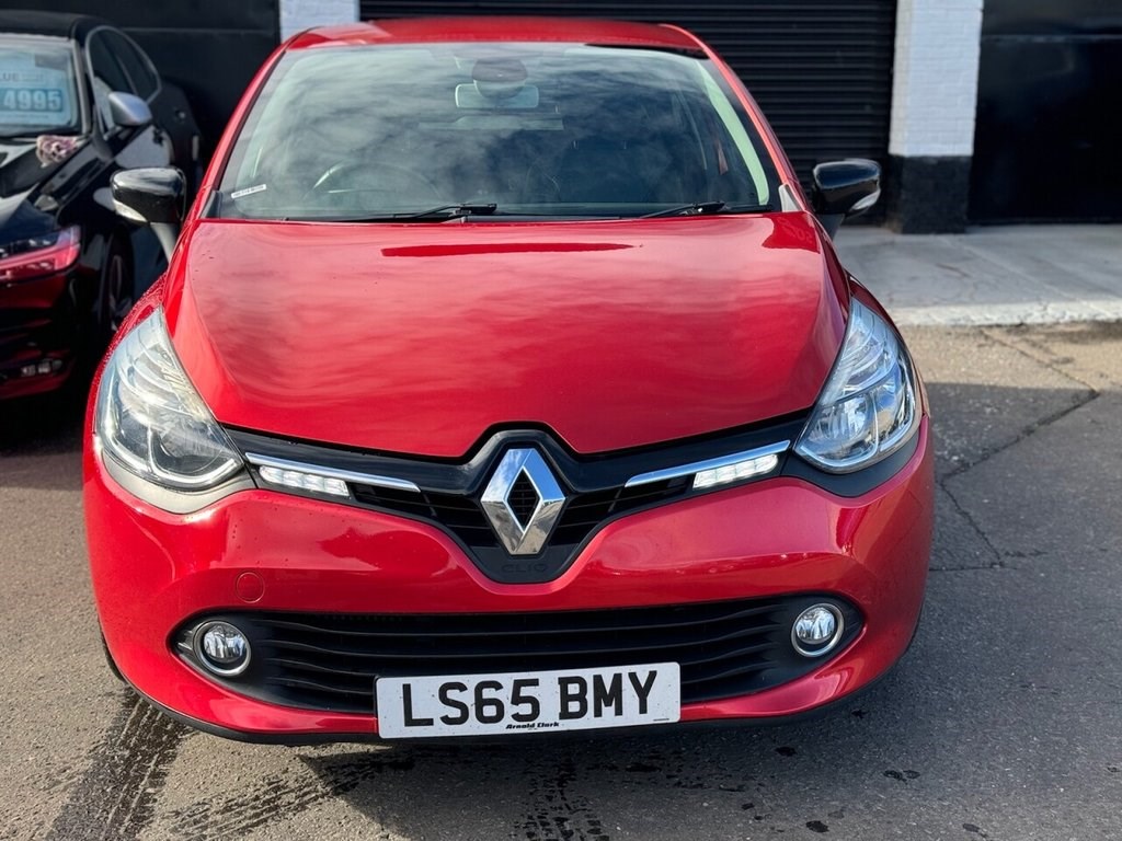 Renault Clio Listing Image