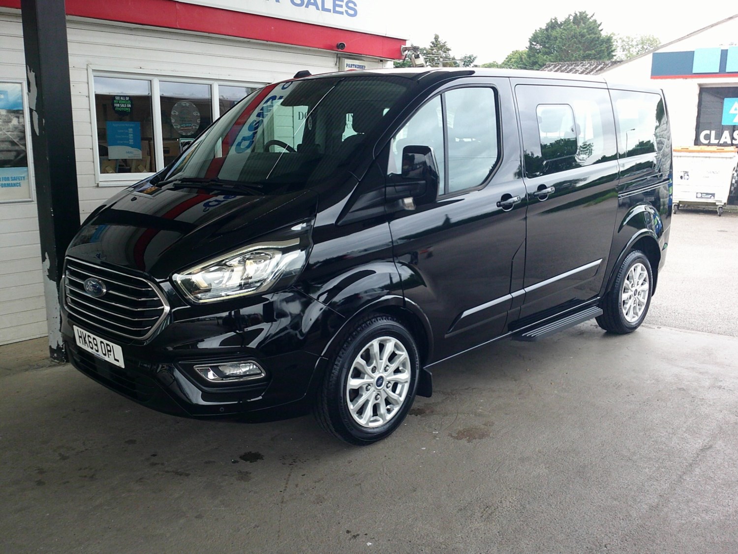 Ford Tourneo Custom Listing Image