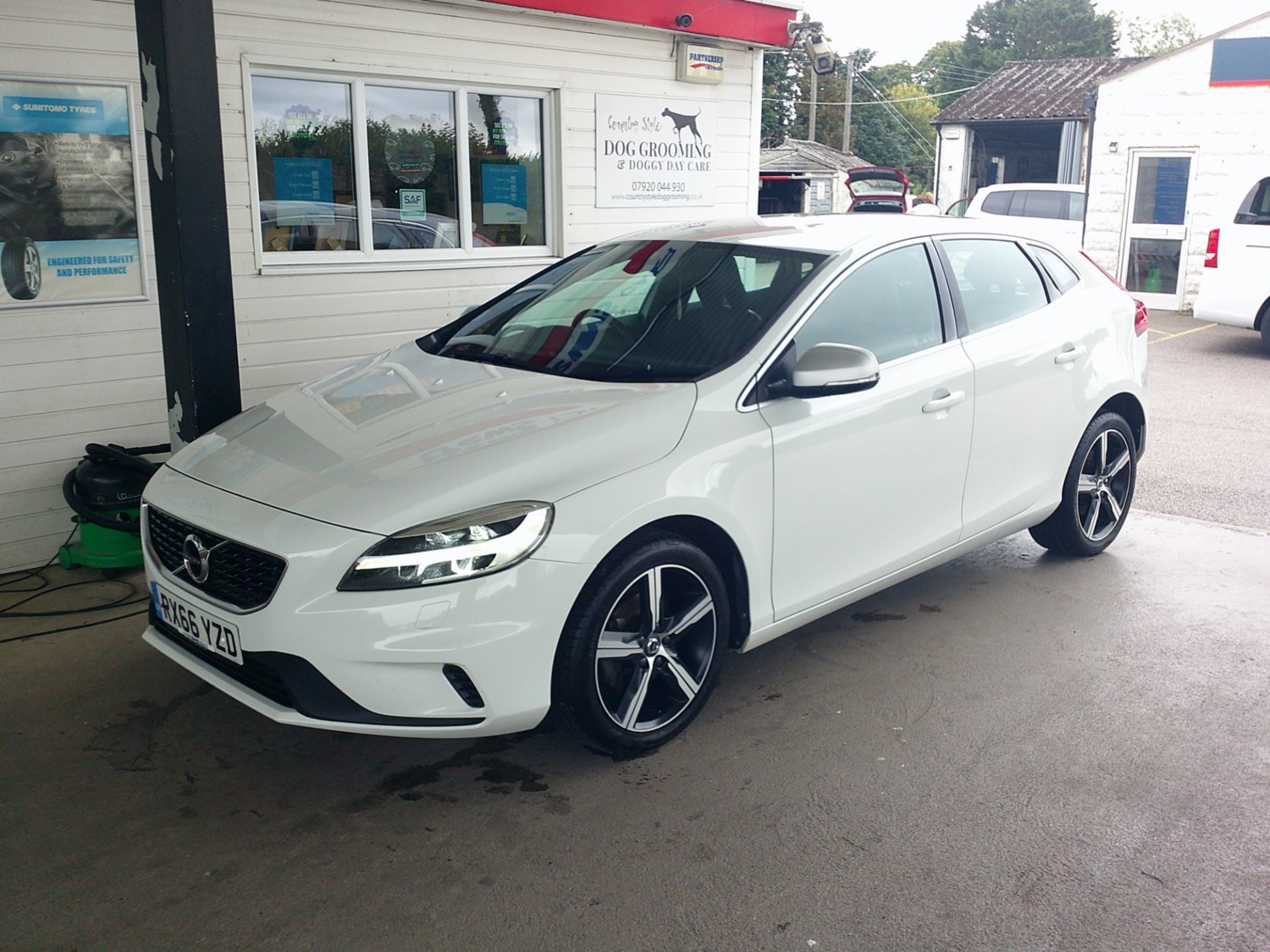 Volvo V40 Listing Image