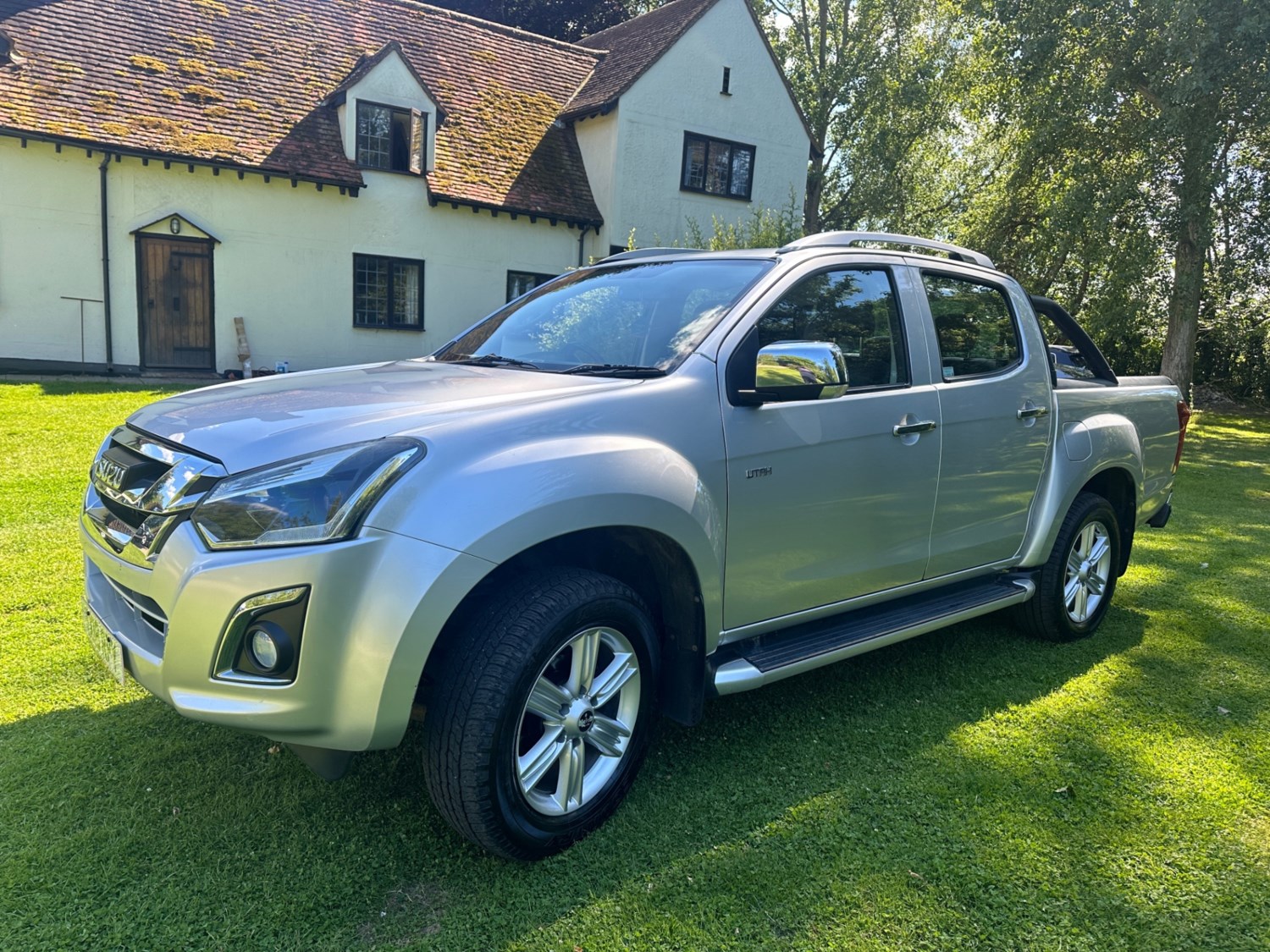 Isuzu D-Max Listing Image