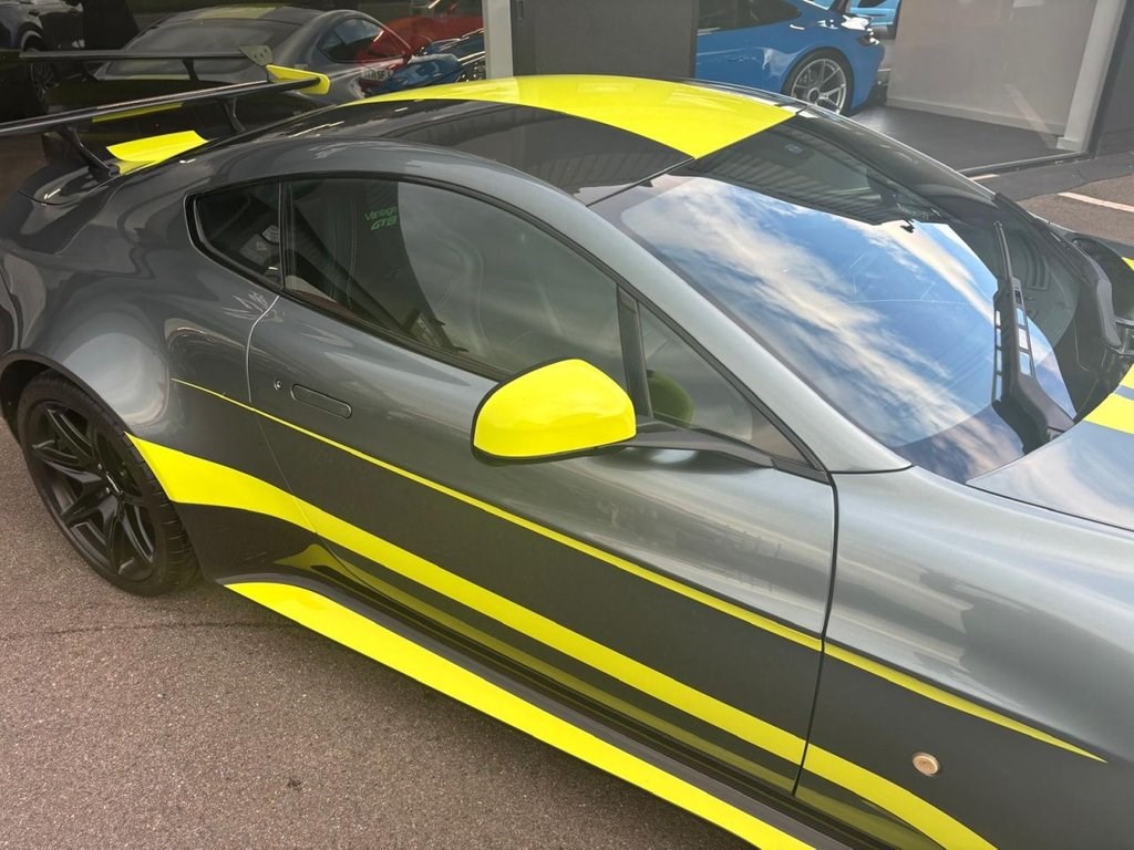 Aston Martin Vantage Listing Image