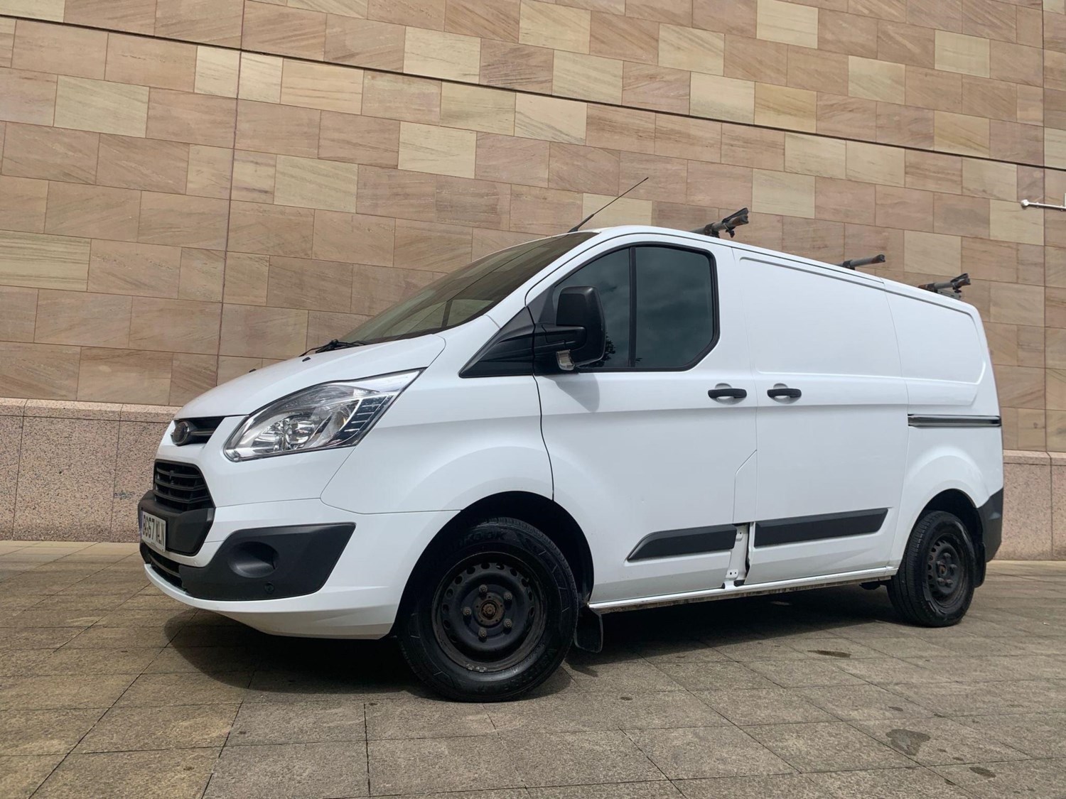 Ford Transit Custom Listing Image