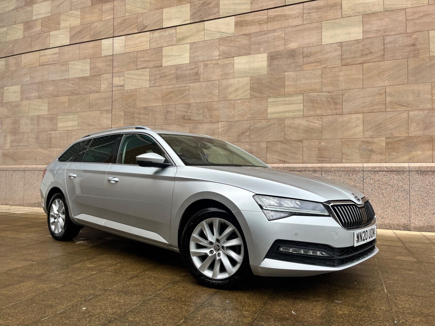 Skoda Superb Listing Image