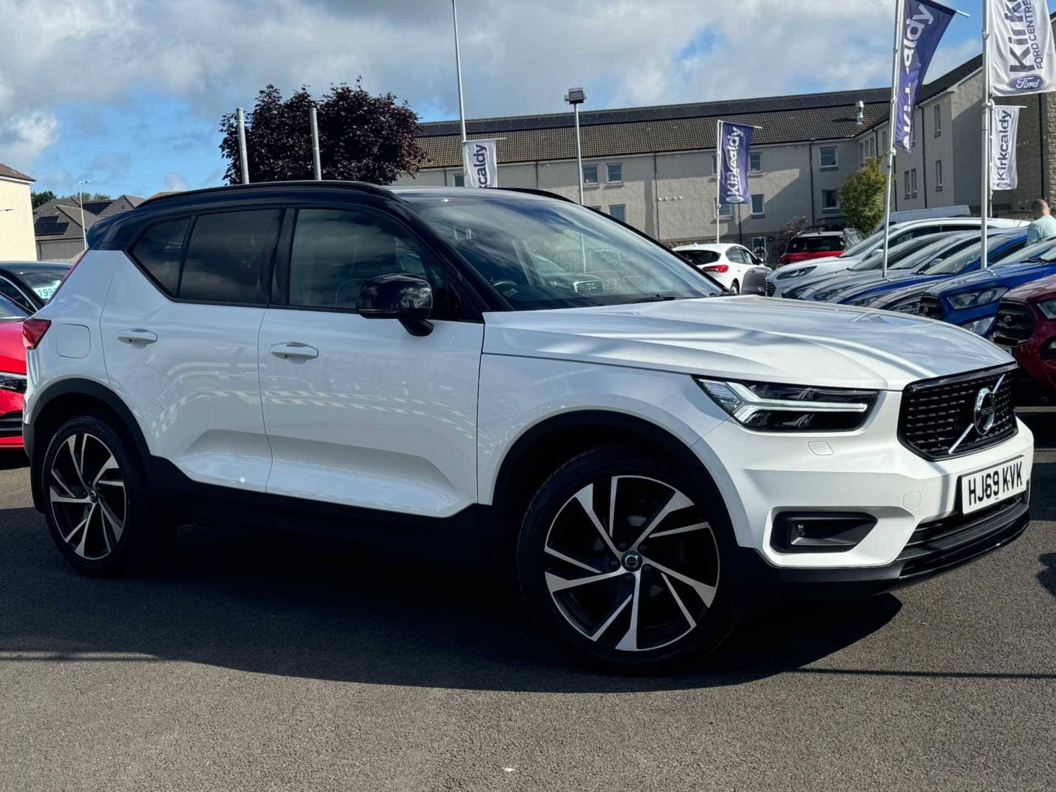 Volvo XC40 Listing Image