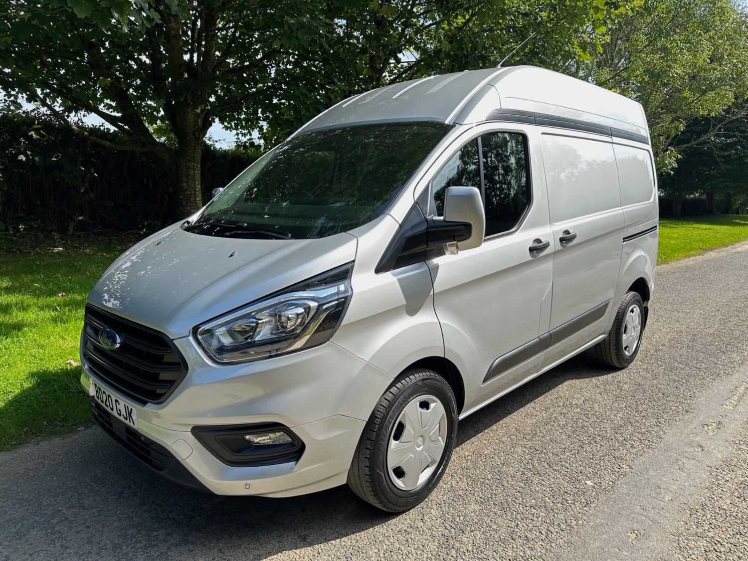 Ford Transit Custom Listing Image