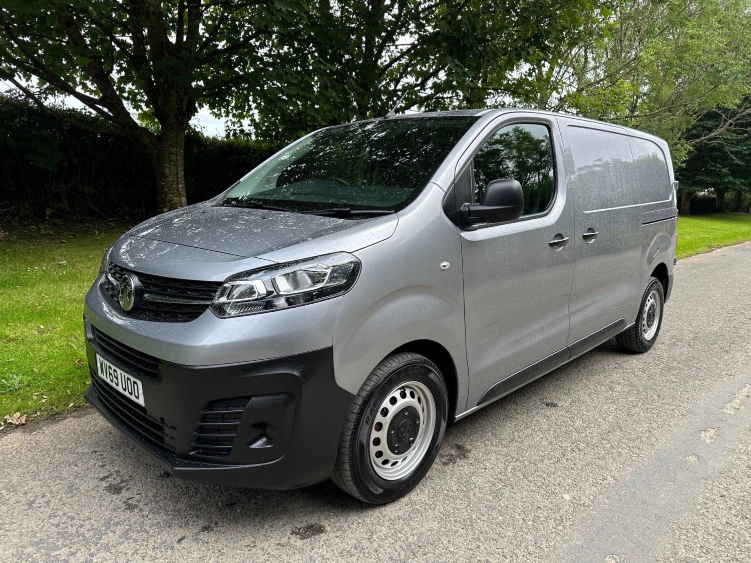 Vauxhall Vivaro Listing Image