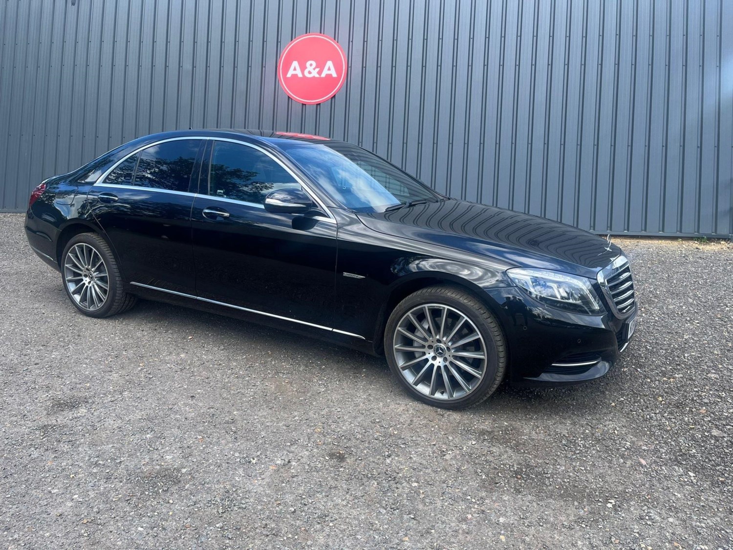 Mercedes-Benz S-Class Listing Image