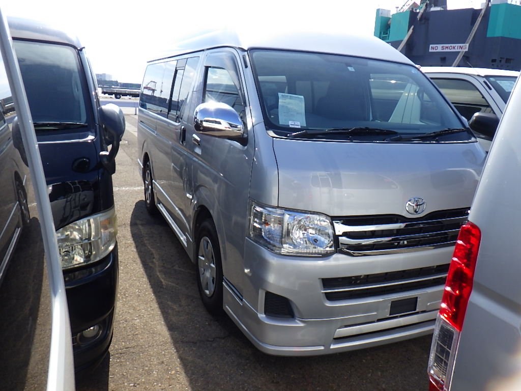 Toyota HiAce Listing Image