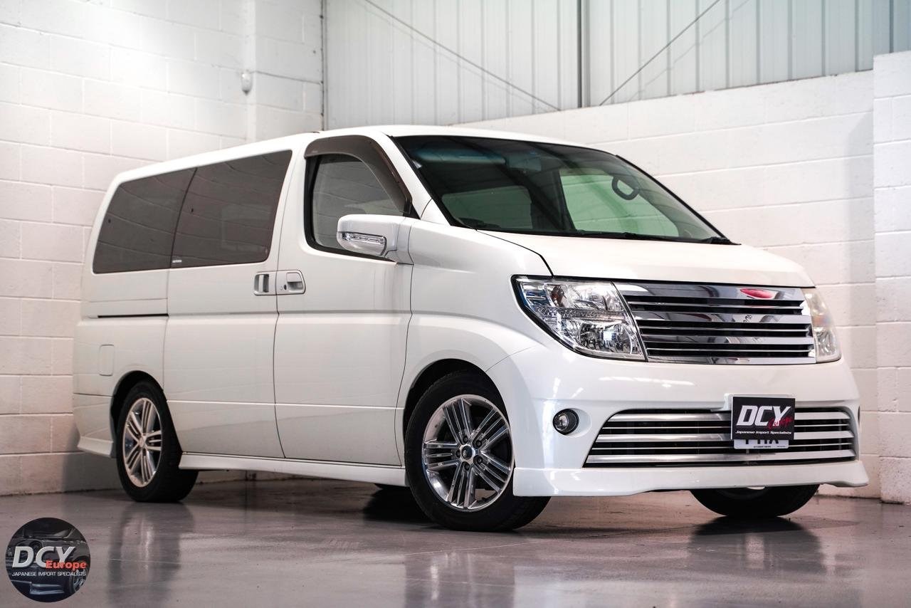 Nissan Elgrand Listing Image