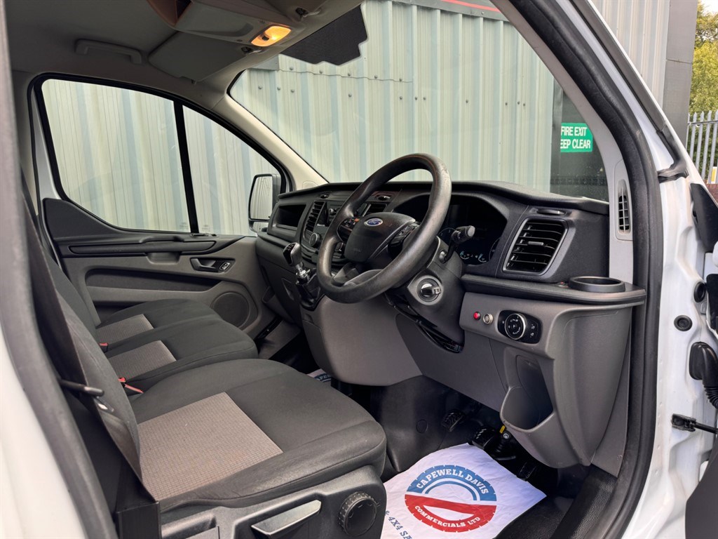 Ford Transit Custom Listing Image