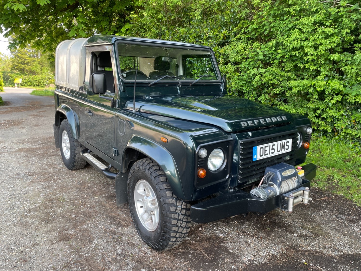 Land Rover Defender Listing Image