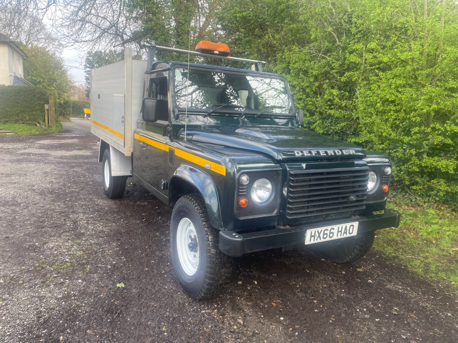 Land Rover Defender Listing Image