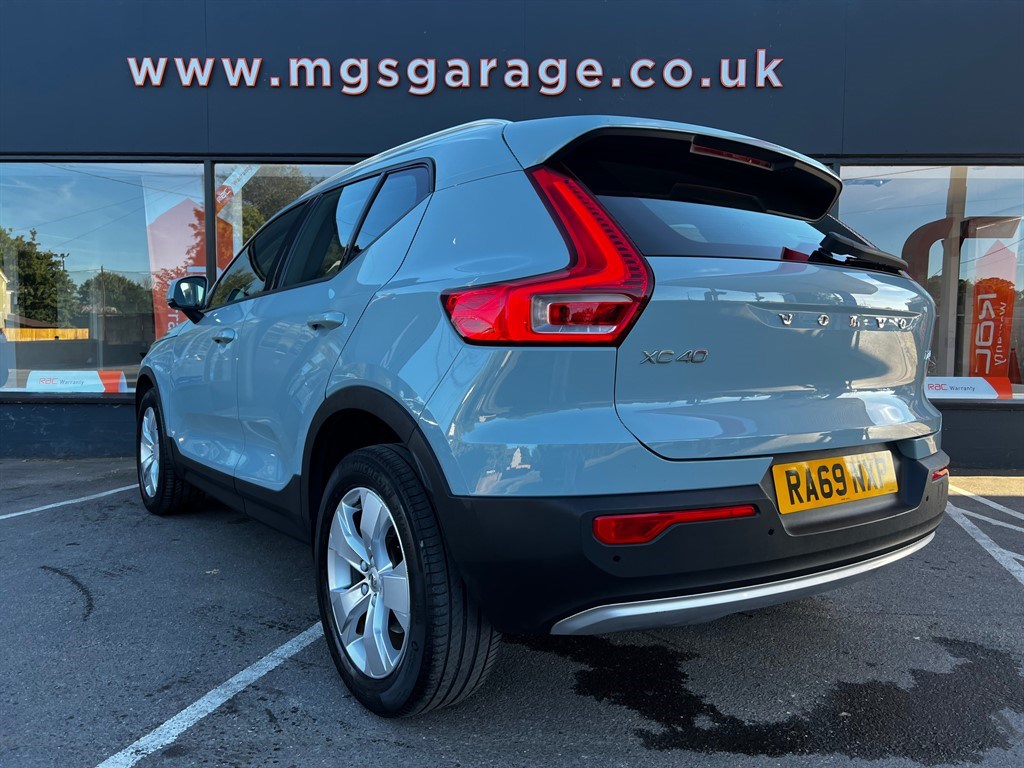 Volvo XC40 Listing Image