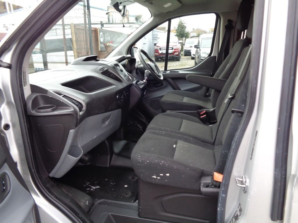 Ford Transit Custom Listing Image