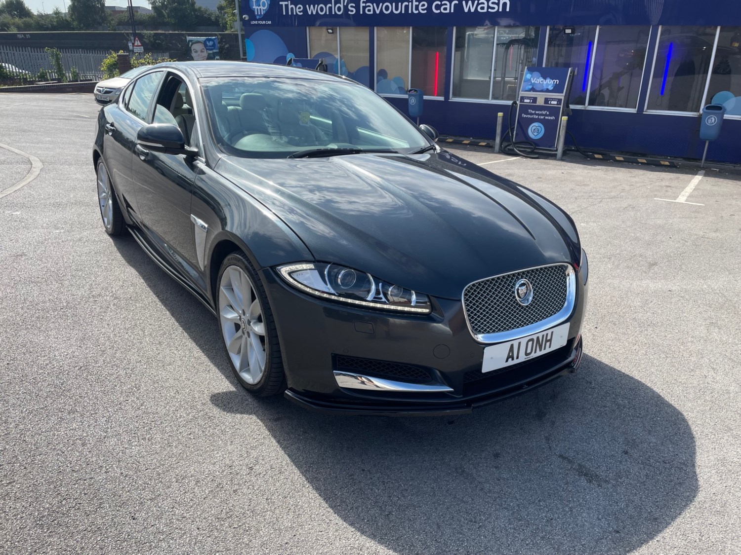 Jaguar XF Listing Image