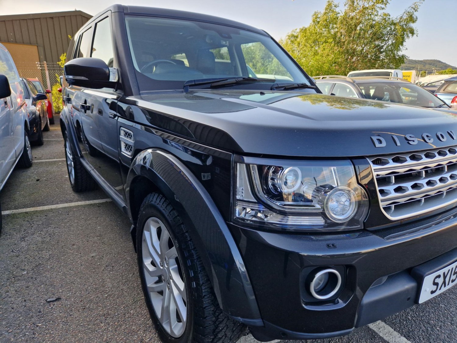 Land Rover Discovery Listing Image