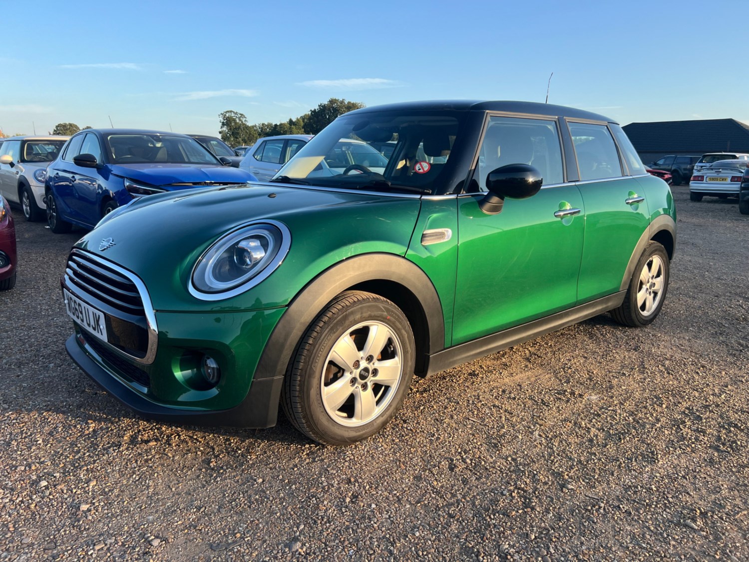 MINI Hatch Listing Image