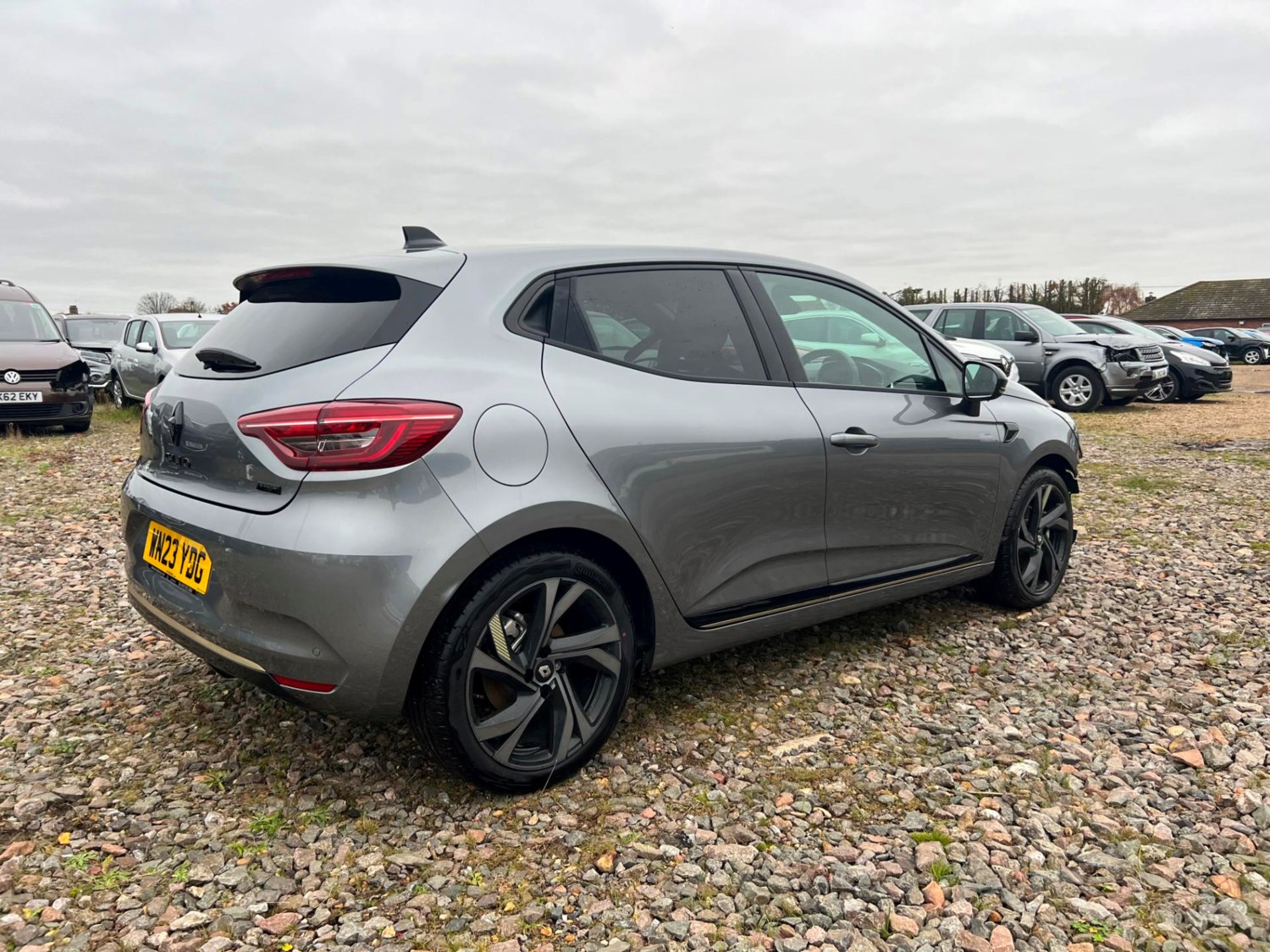 Renault Clio Listing Image