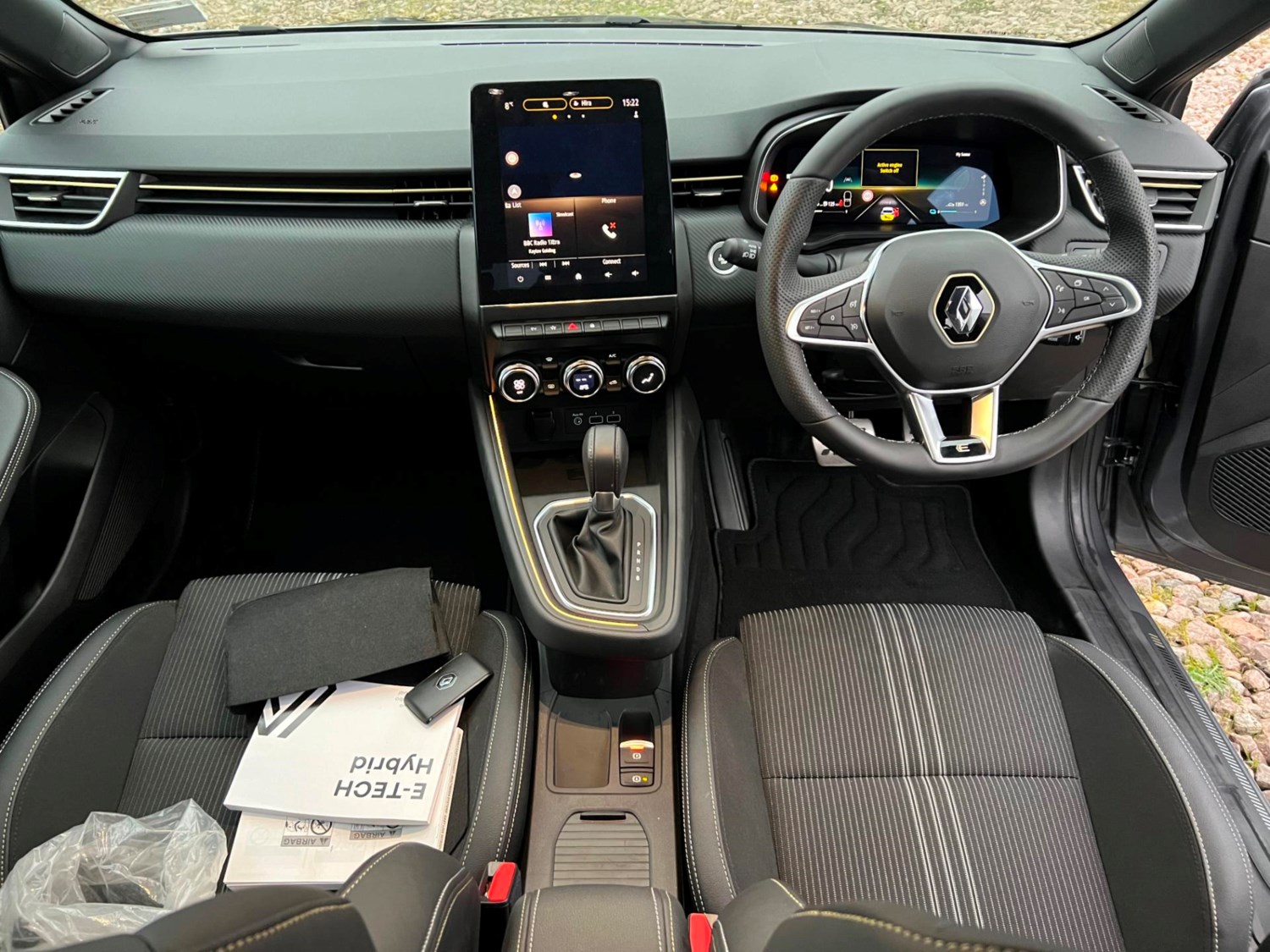 Renault Clio Listing Image