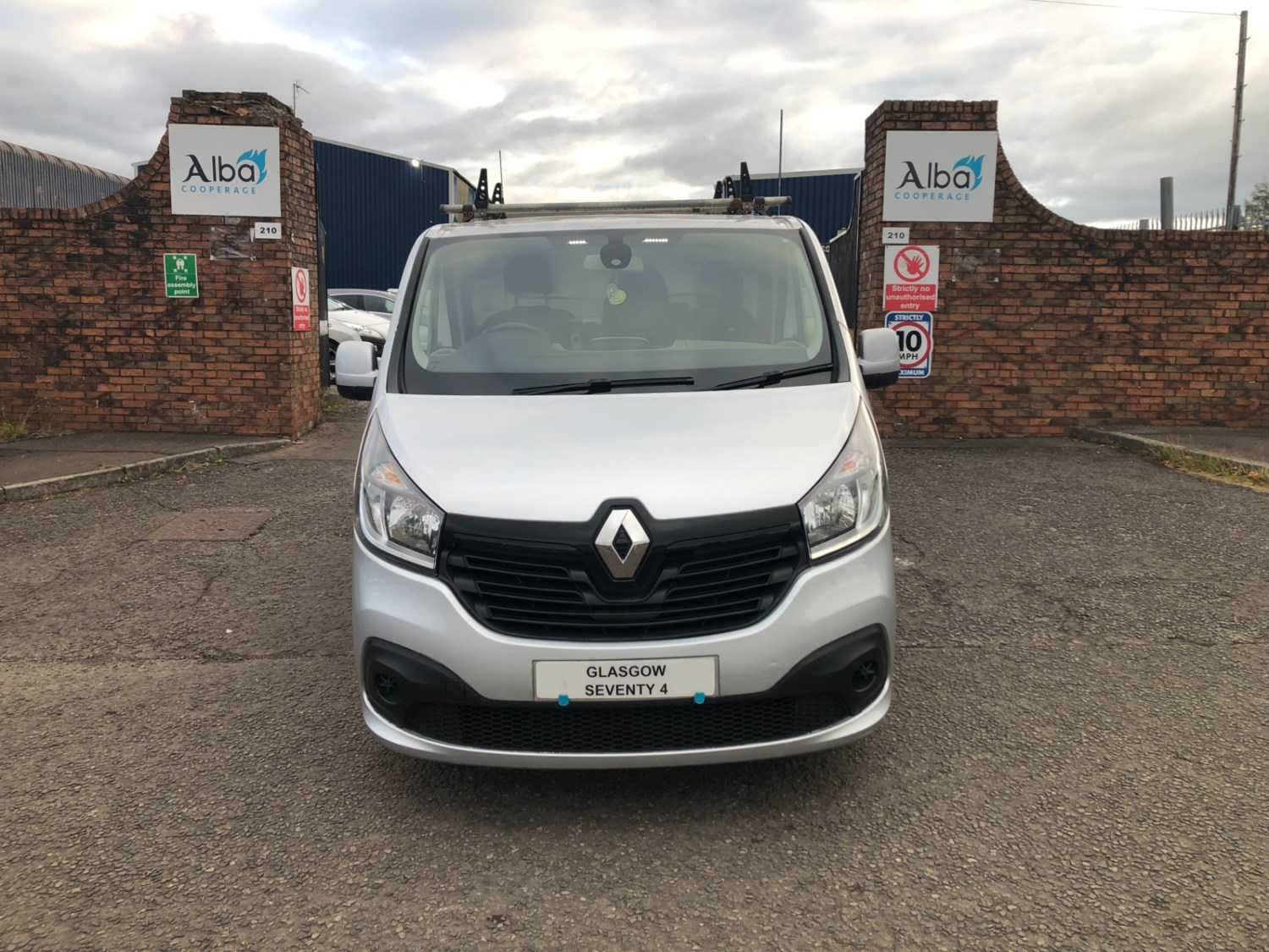 Renault Trafic Listing Image