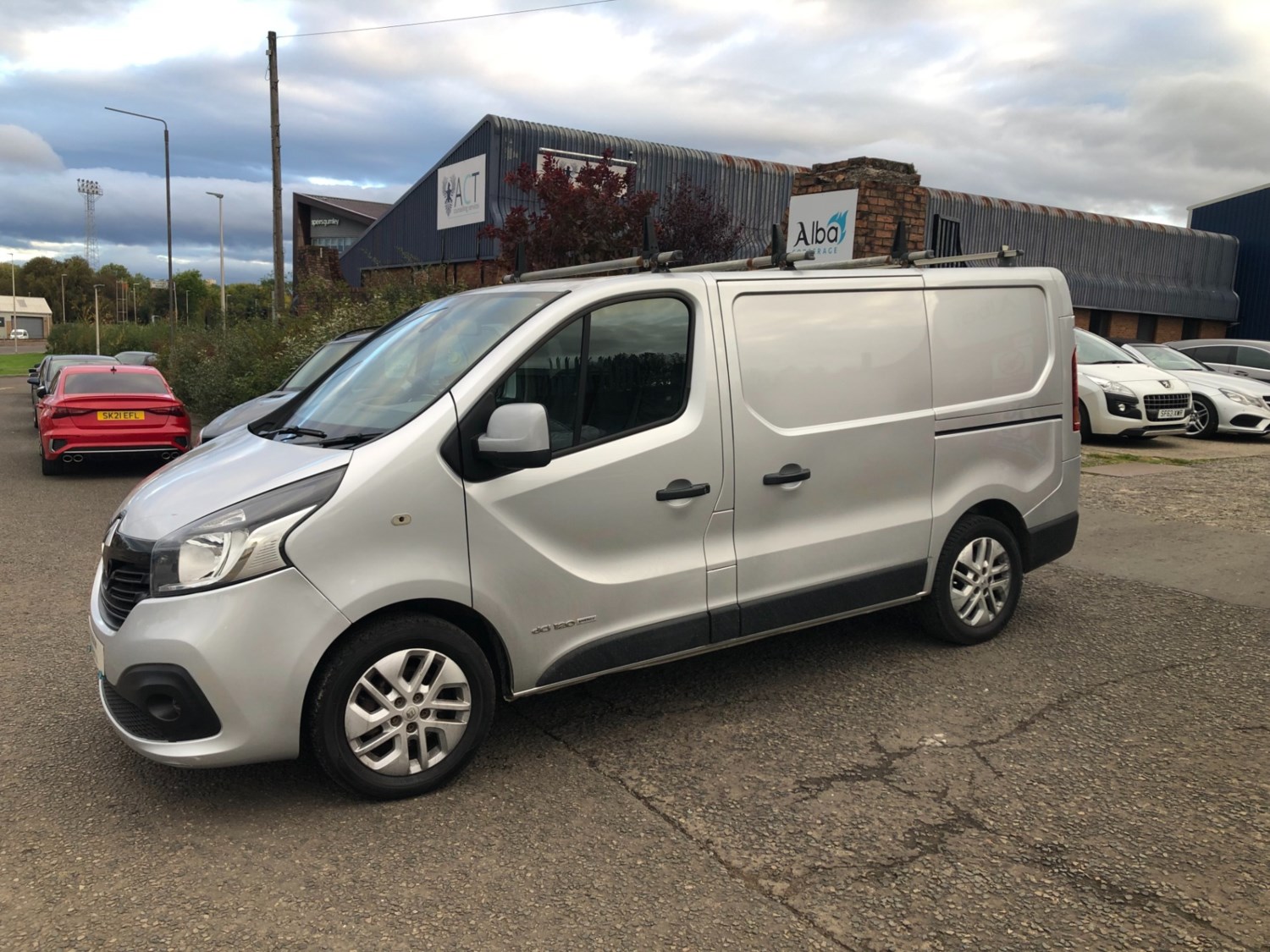 Renault Trafic Listing Image