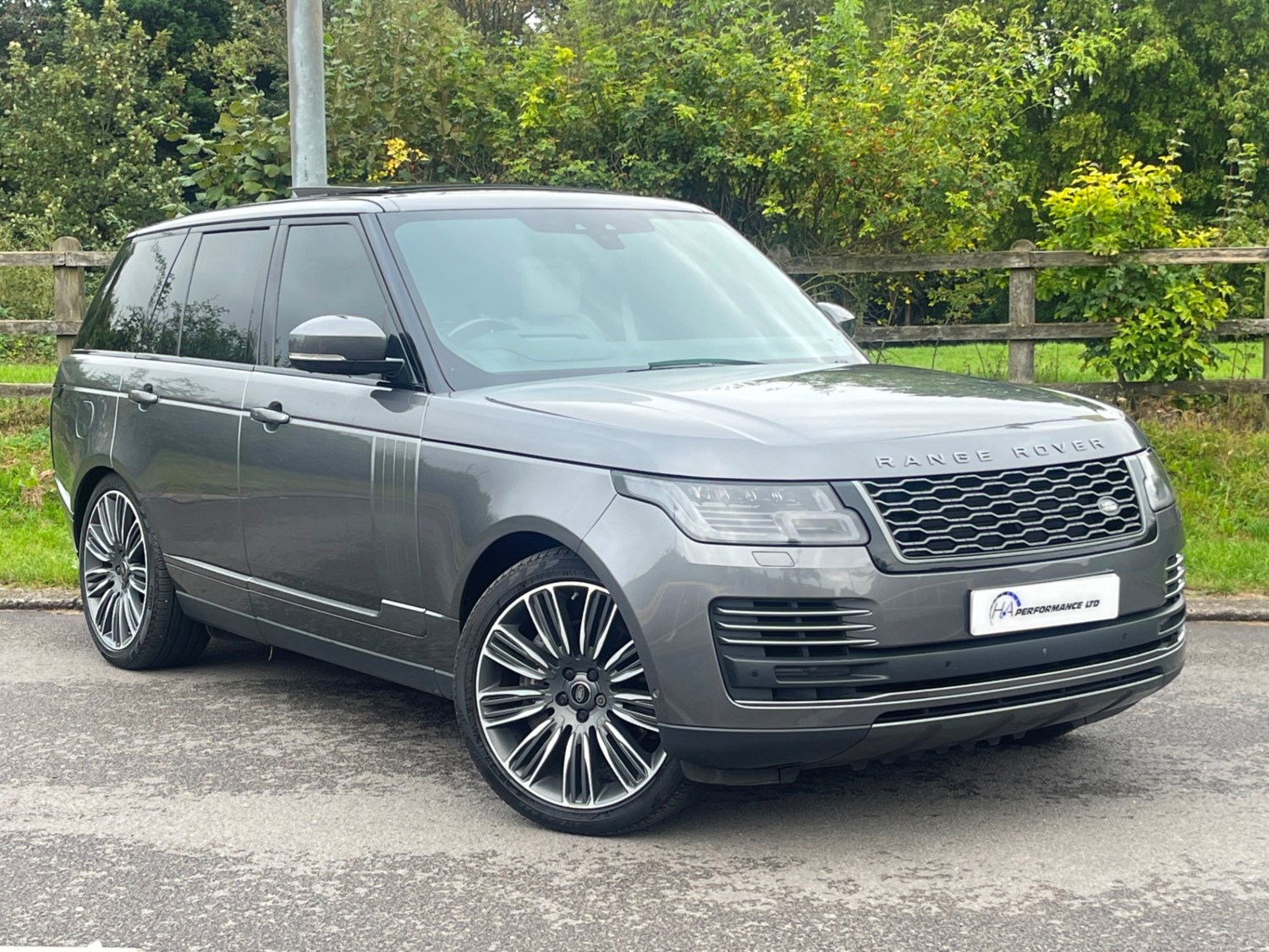 Land Rover Range Rover Listing Image