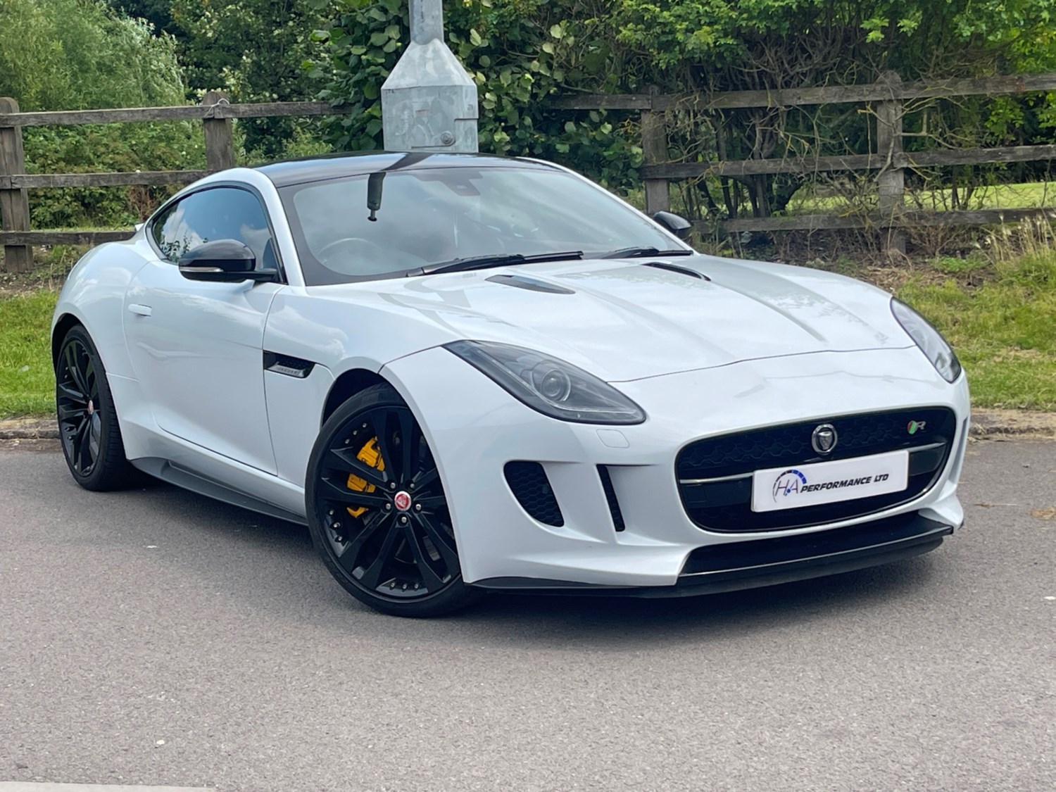 Jaguar F-Type Listing Image