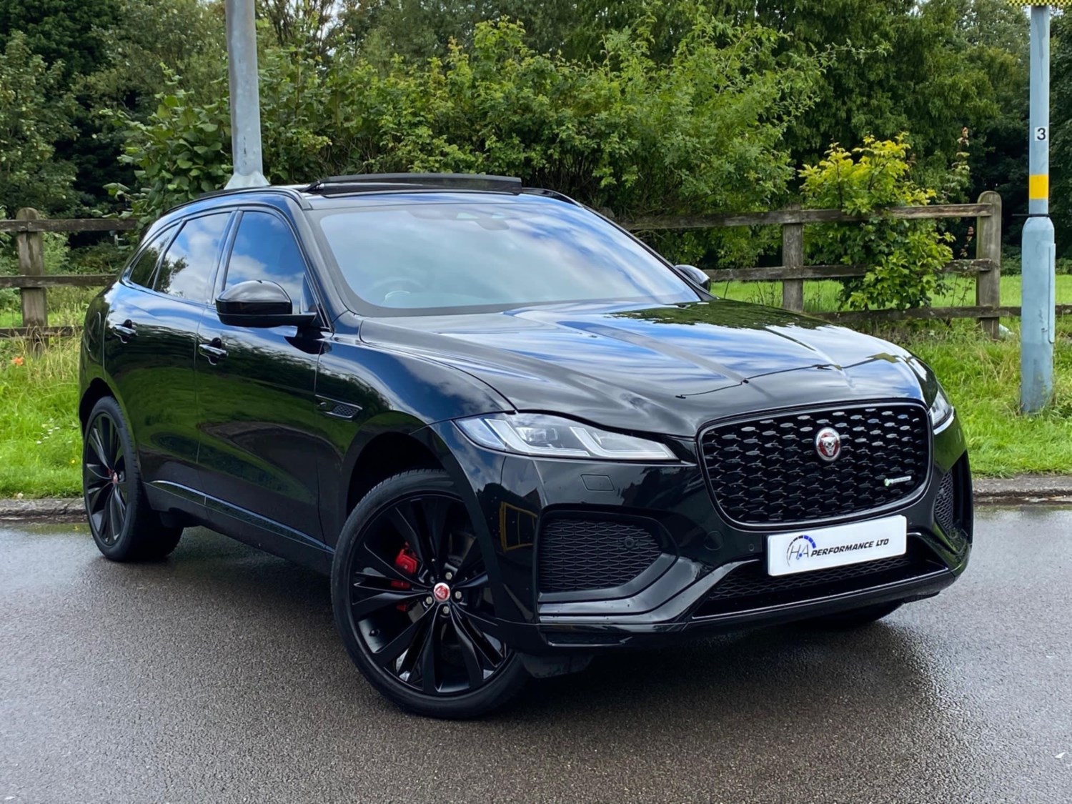 Jaguar F-PACE Listing Image