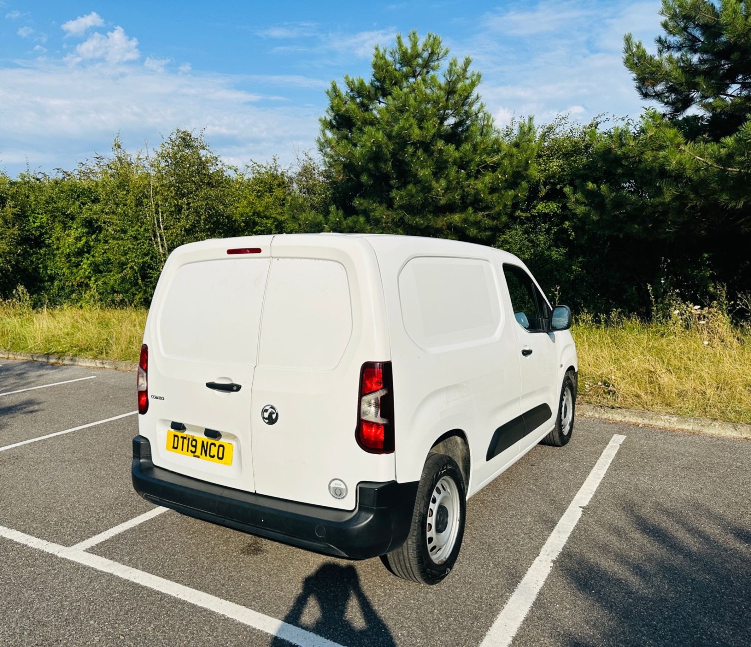 Vauxhall Combo Listing Image