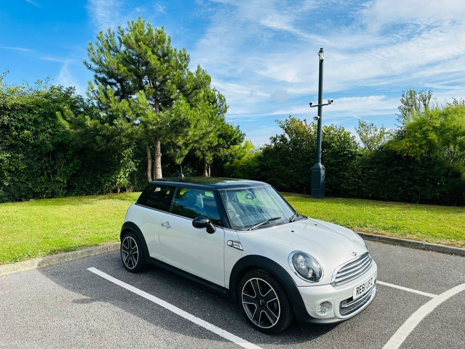 MINI Hatch Listing Image