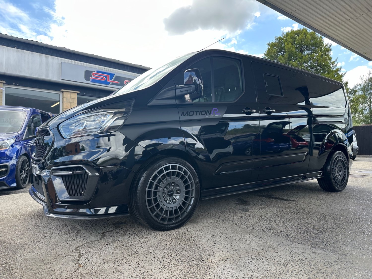 Ford Transit Custom Listing Image