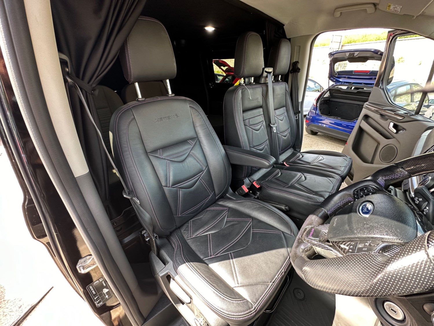 Ford Transit Custom Listing Image