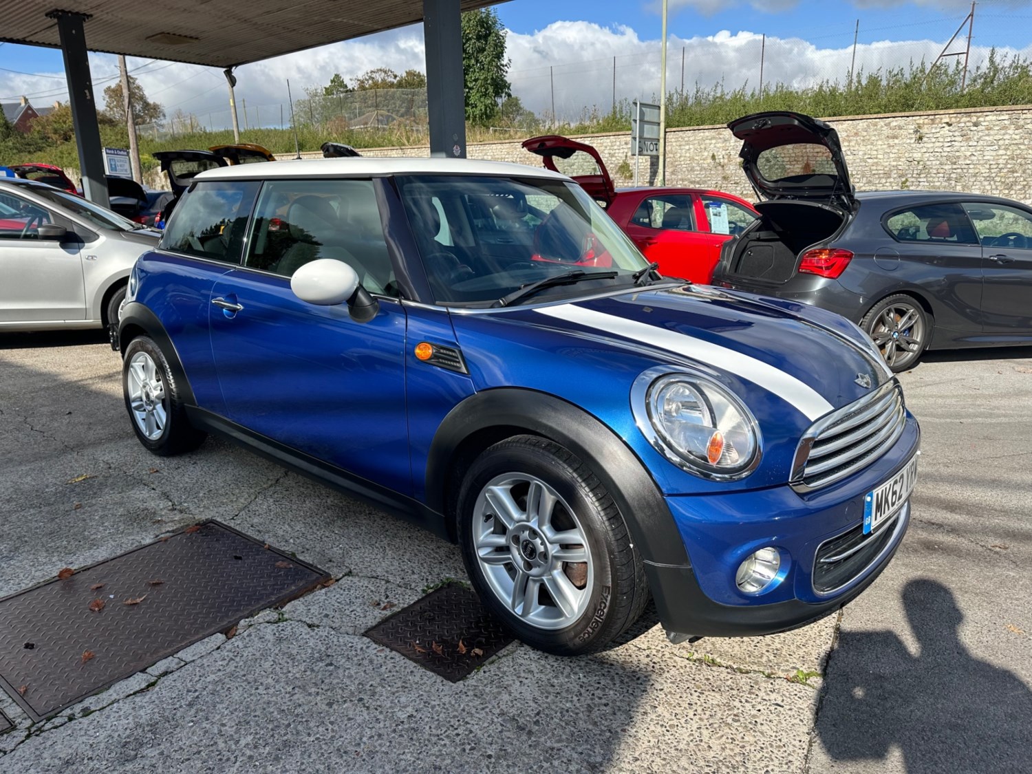 MINI Hatch Listing Image