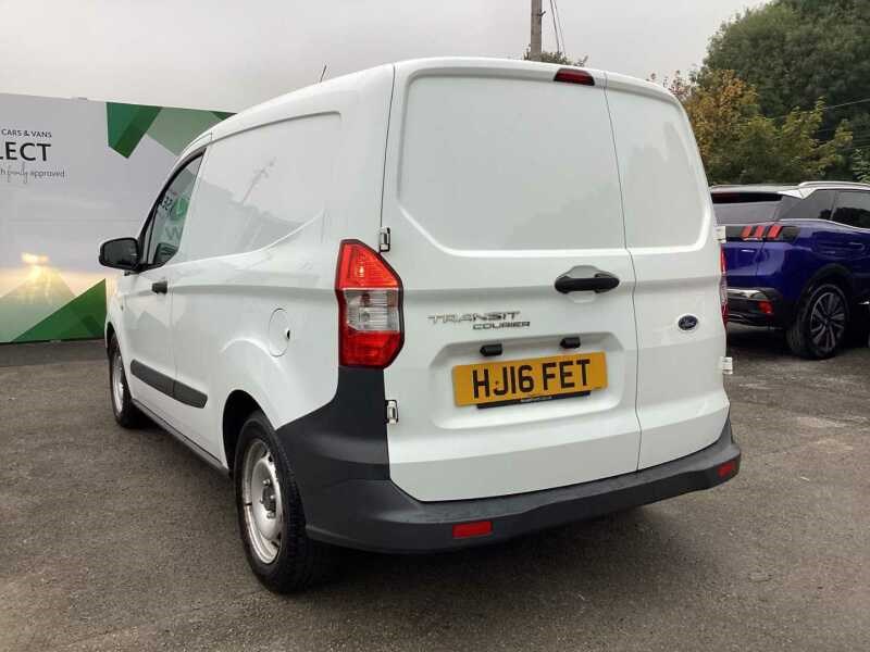 Ford Transit Courier Listing Image