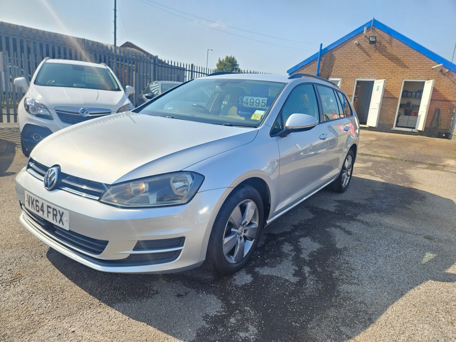 Volkswagen Golf Listing Image