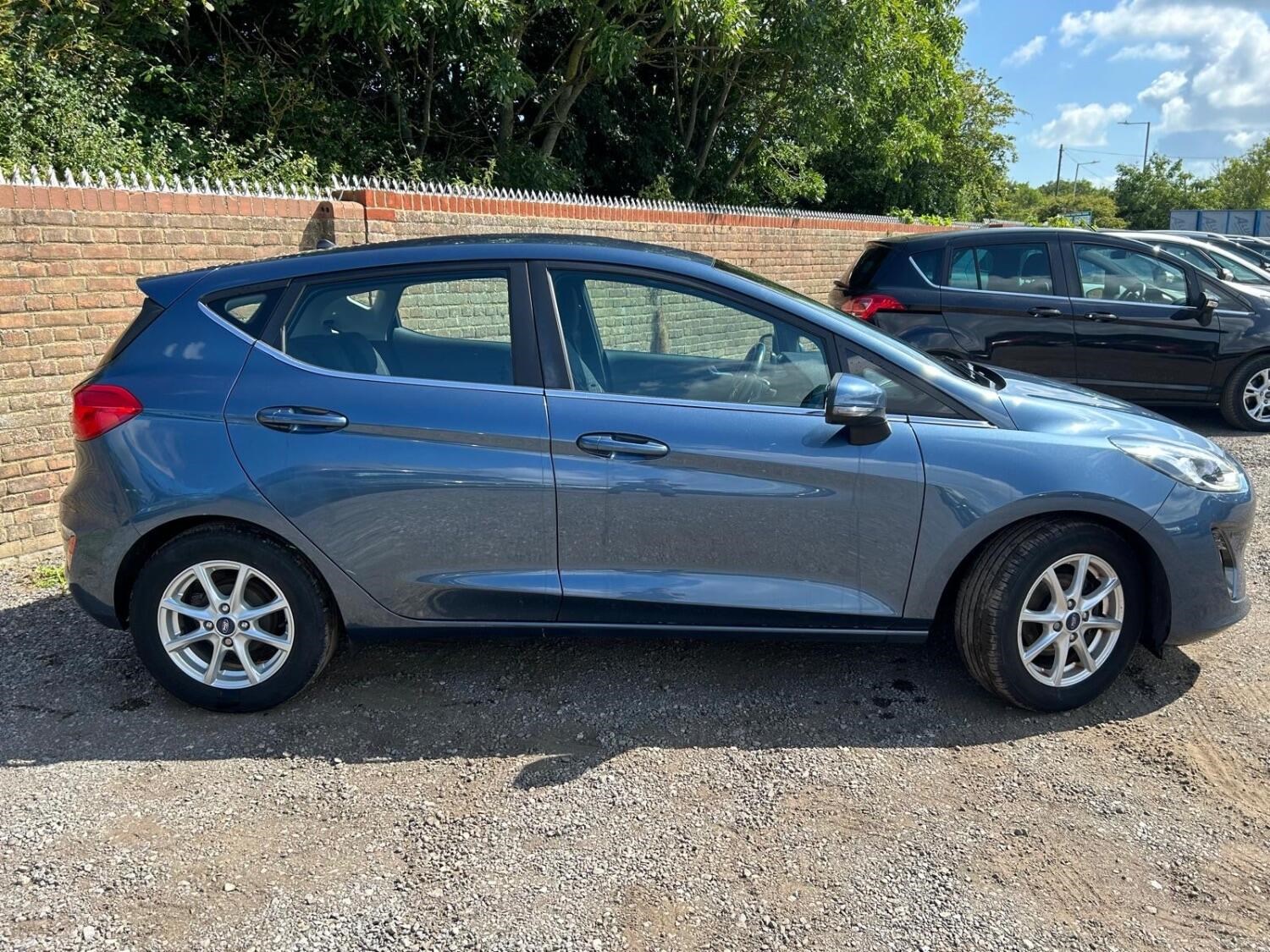 Ford Fiesta Listing Image